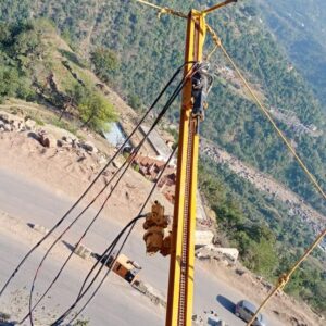 Pneumatic drifter with channel set used for mining and quarrying drilling